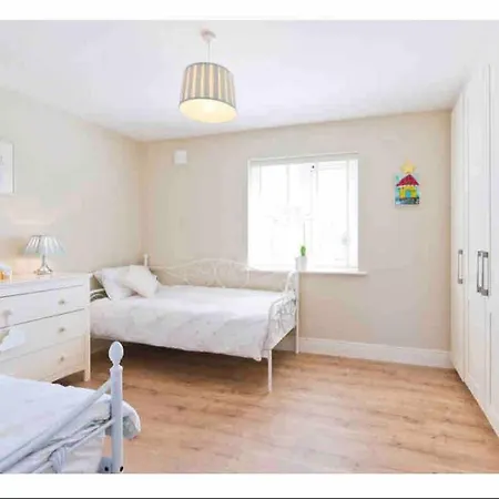 In Guest - Modern Cosy 15 Mins To Dublin Airport City Ballyboughal