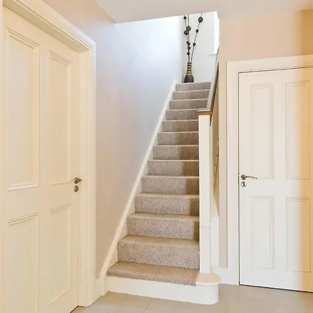 In Guest - Modern Cosy 15 Mins To Dublin Airport City Casa de hóspedes Ballyboughal